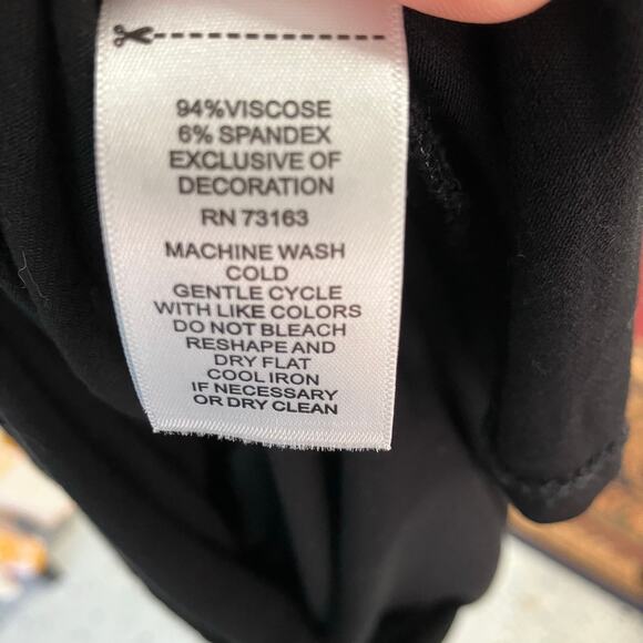 Cupio Black V-Neck Tunic‎ Tee Shirt Womens M Soft Stretch Short Sleeve Basic Top - Picture 9 of 12